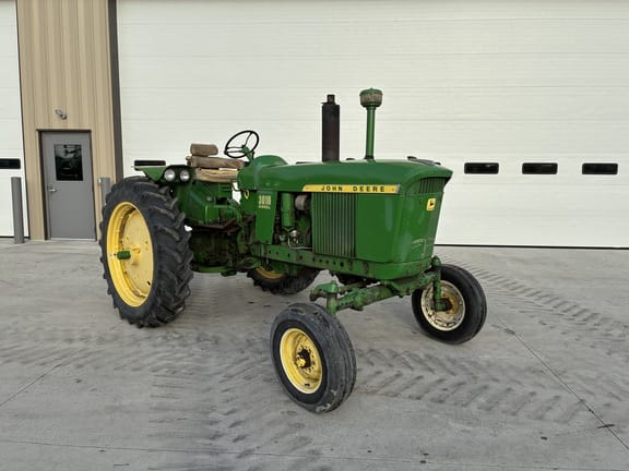 John Deere 3010 Equipment Image0