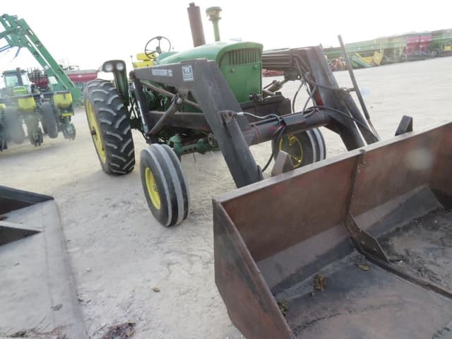 Image of John Deere 3010 equipment image 3