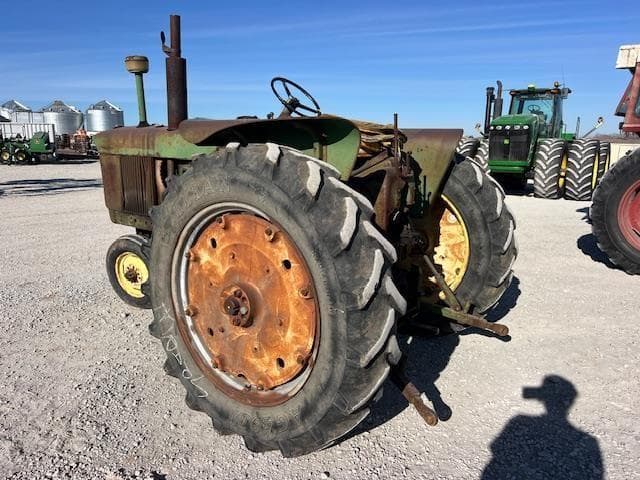 Image of John Deere 3010 equipment image 2