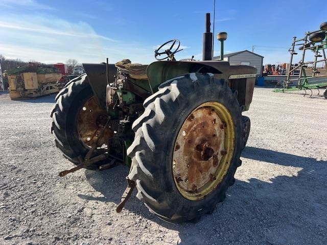 Image of John Deere 3010 equipment image 4