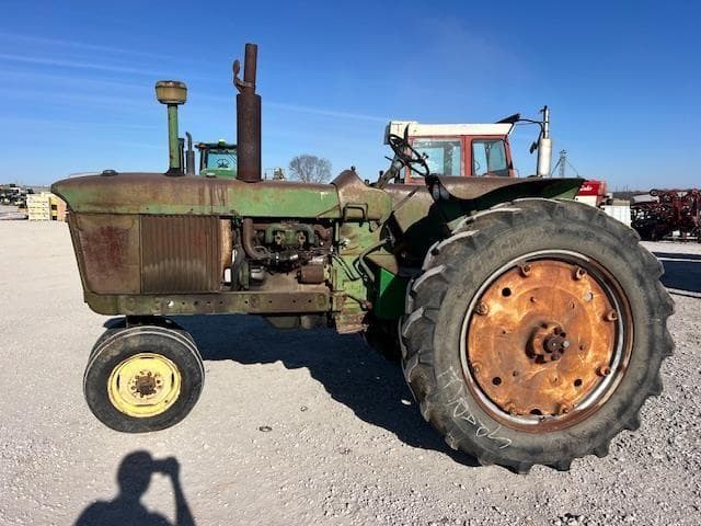 Image of John Deere 3010 equipment image 1