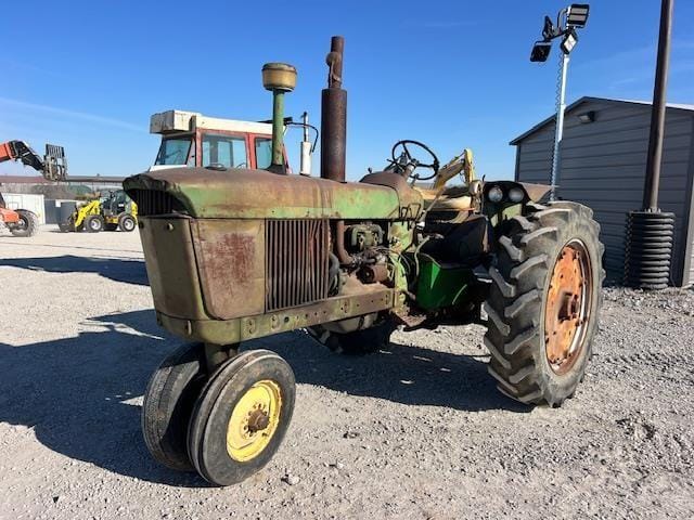 John Deere 3010 Equipment Image0