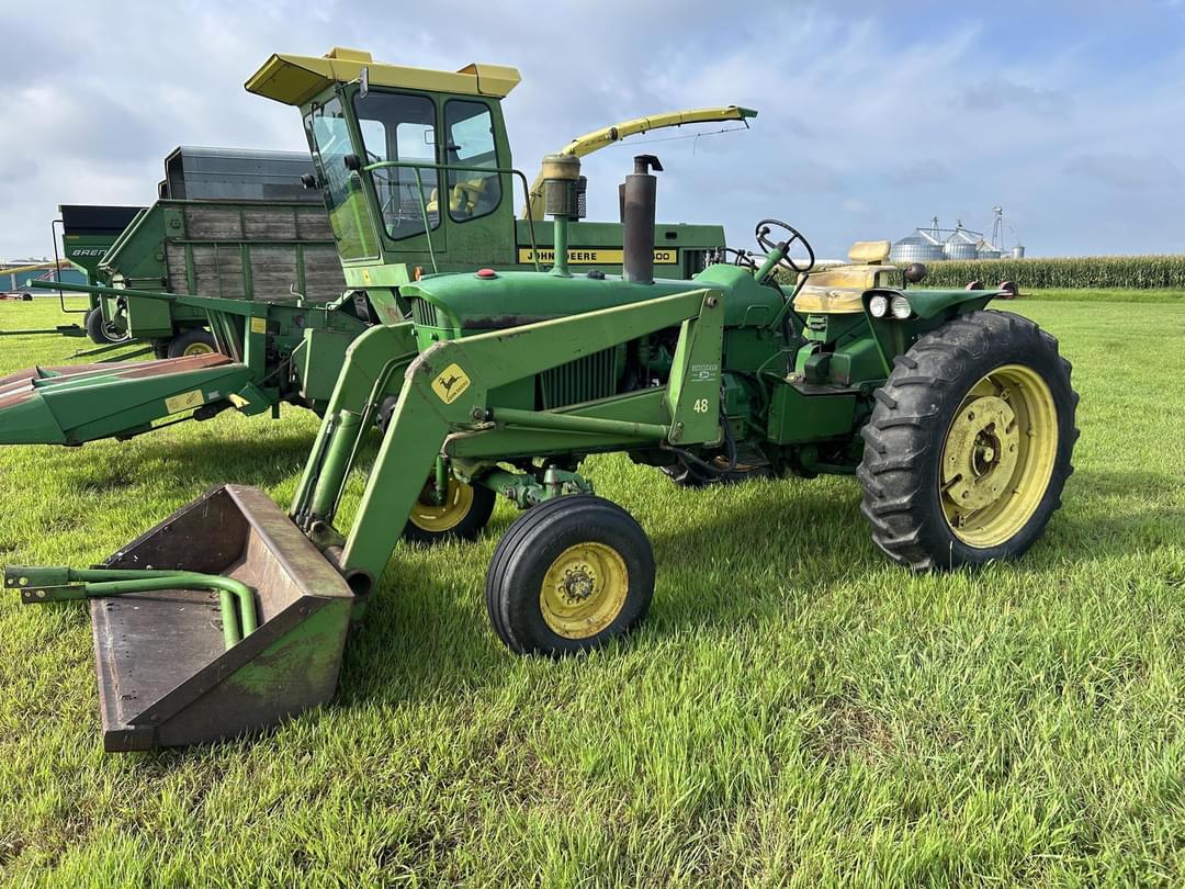 Image of John Deere 3010 Primary image