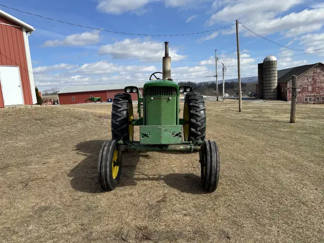Image of John Deere 3010 equipment image 1