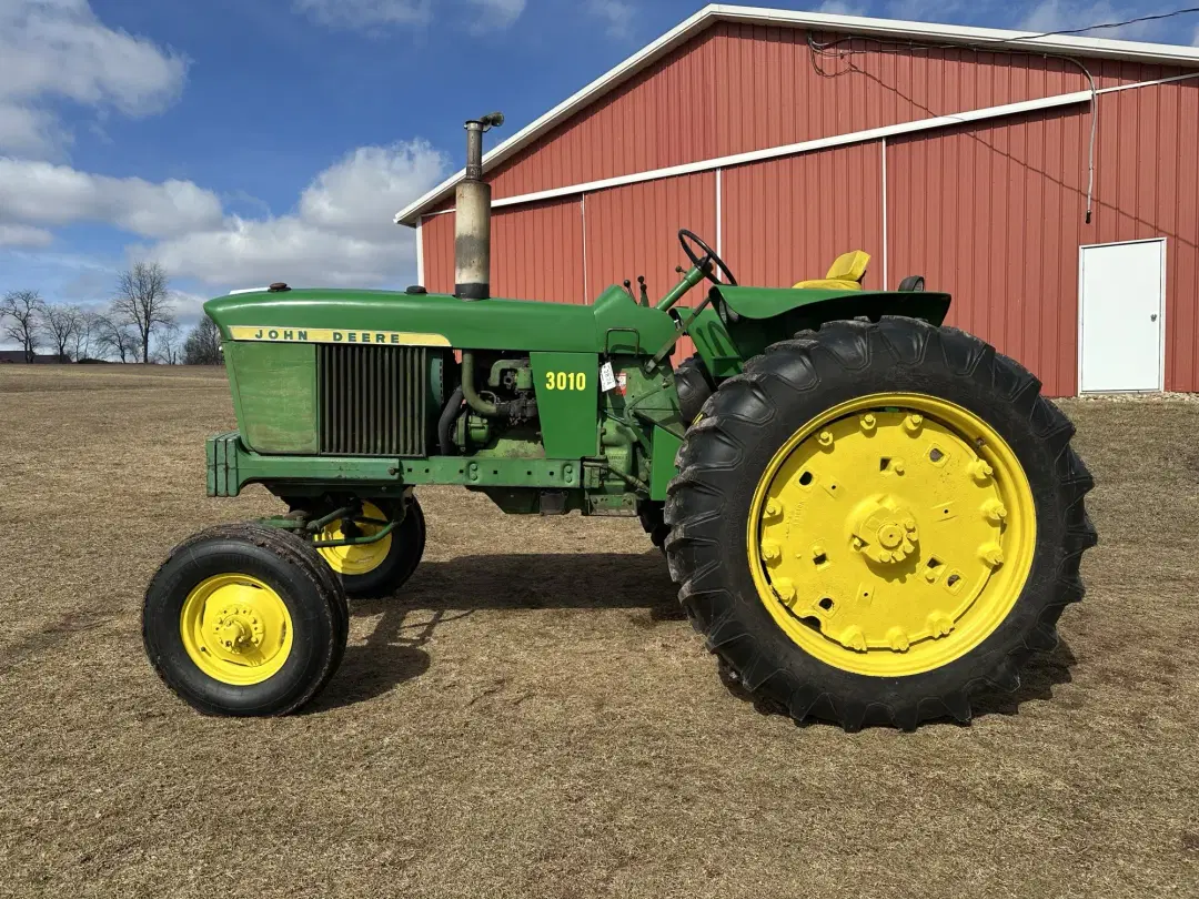Image of John Deere 3010 Primary image
