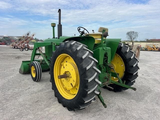 Image of John Deere 3010 equipment image 3