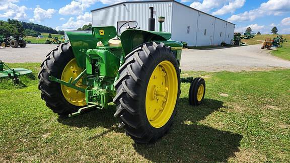 Image of John Deere 3010 equipment image 2