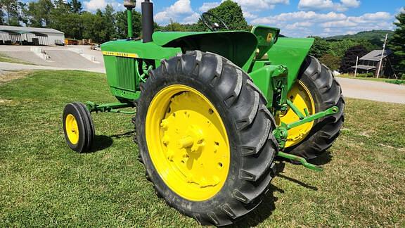 Image of John Deere 3010 equipment image 4