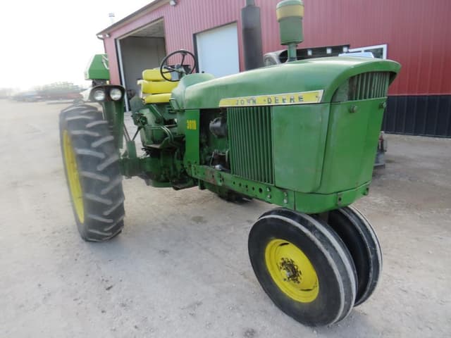Image of John Deere 3010 equipment image 2