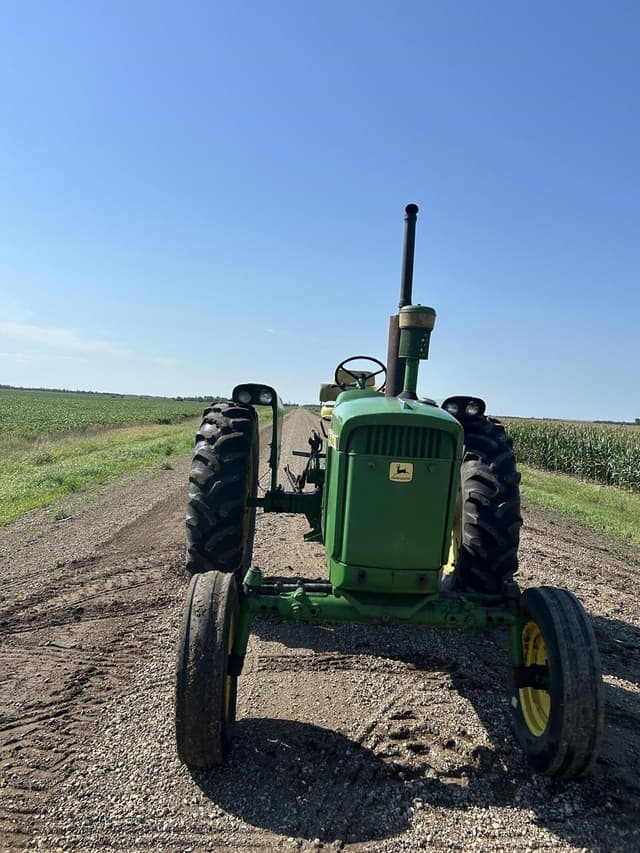 Image of John Deere 3010 equipment image 1