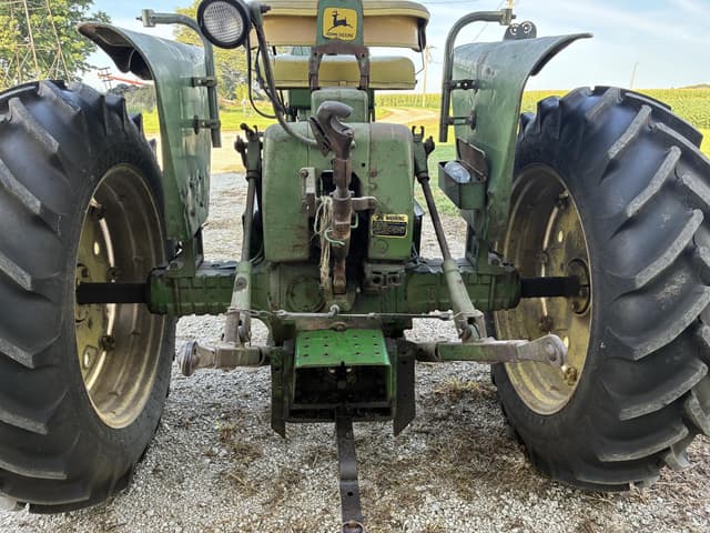 Image of John Deere 3010 equipment image 2