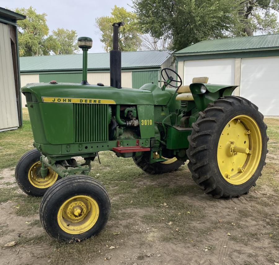 Main image John Deere 3010