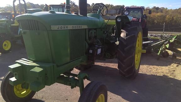 Image of John Deere 3010 equipment image 1