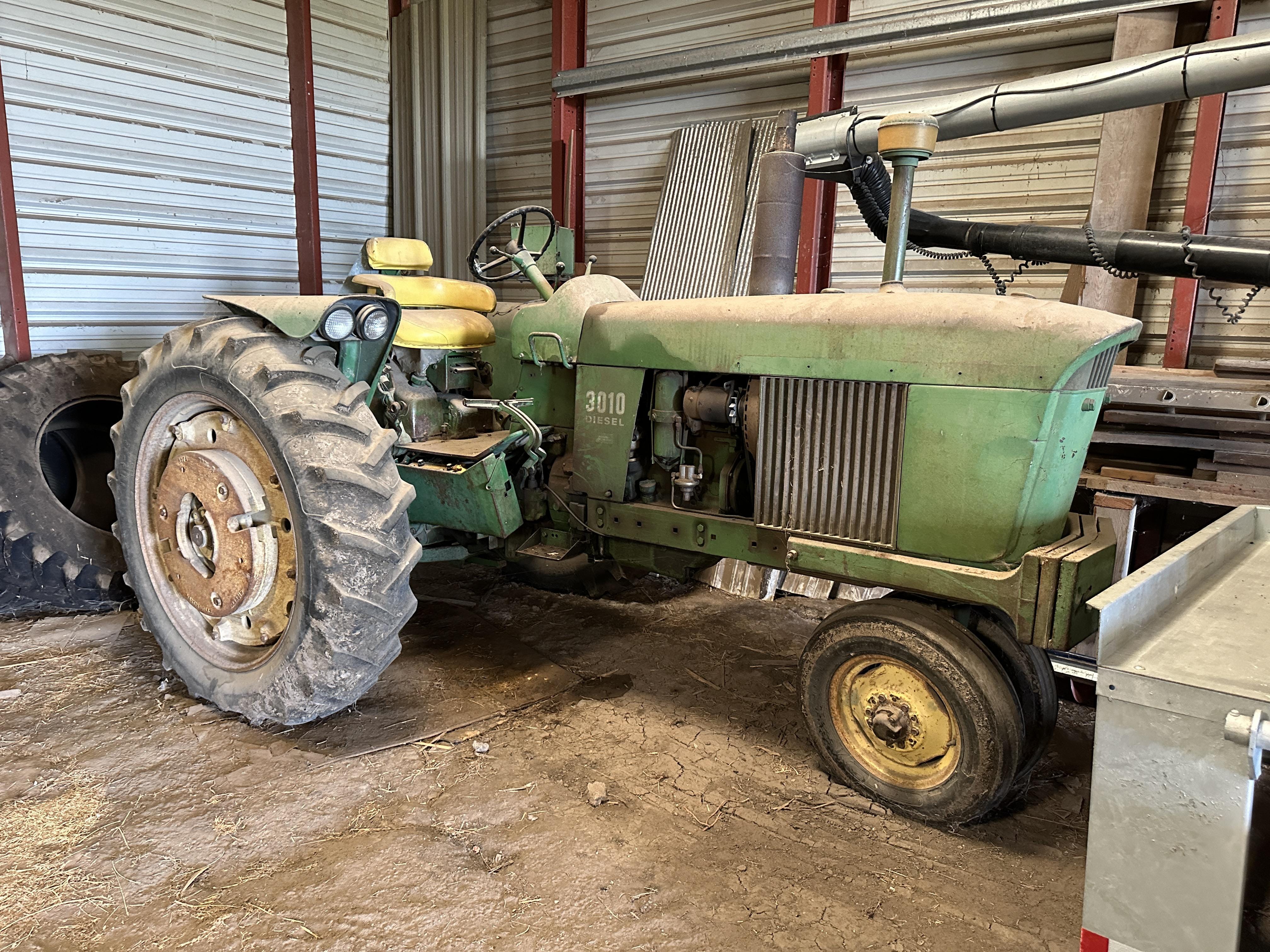 Main image John Deere 3010