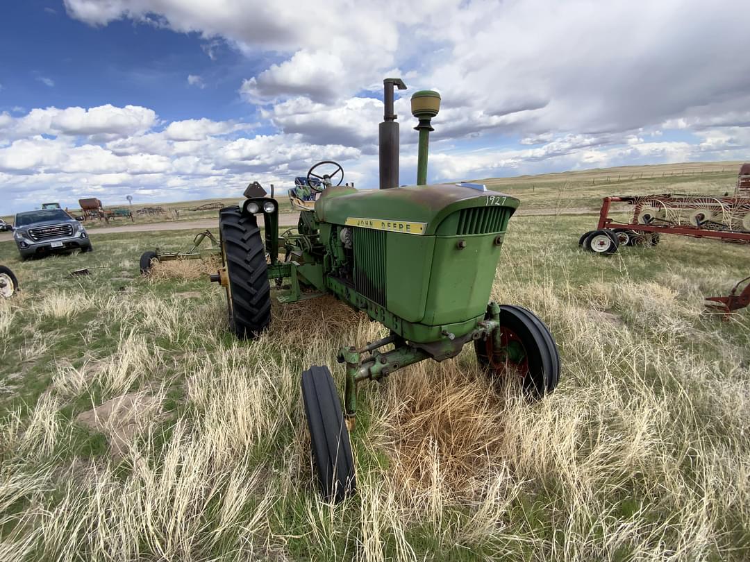 Image of John Deere 3010 Primary image