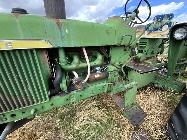 Image of John Deere 3010 equipment image 3