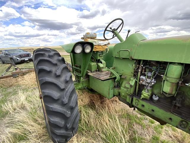 Image of John Deere 3010 equipment image 3