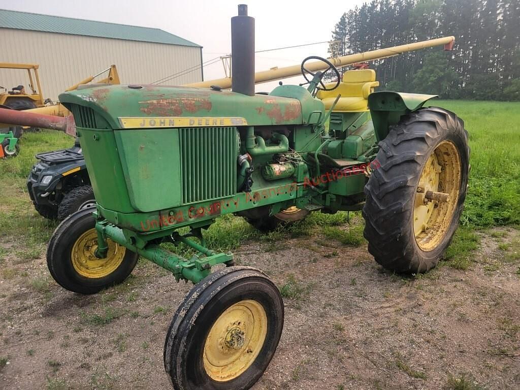 Image of John Deere 3010 Primary image