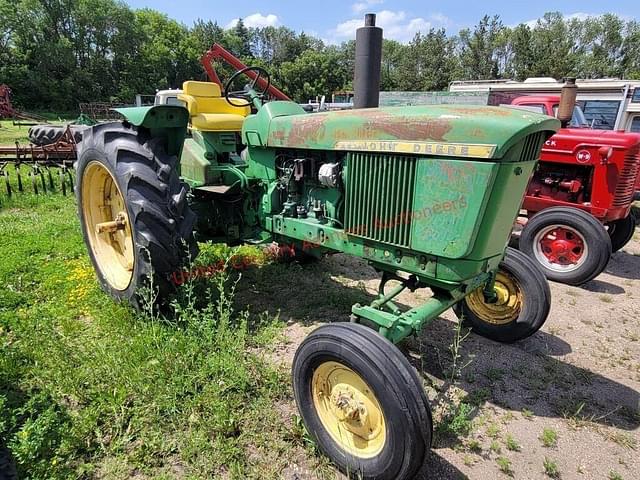 Image of John Deere 3010 equipment image 2