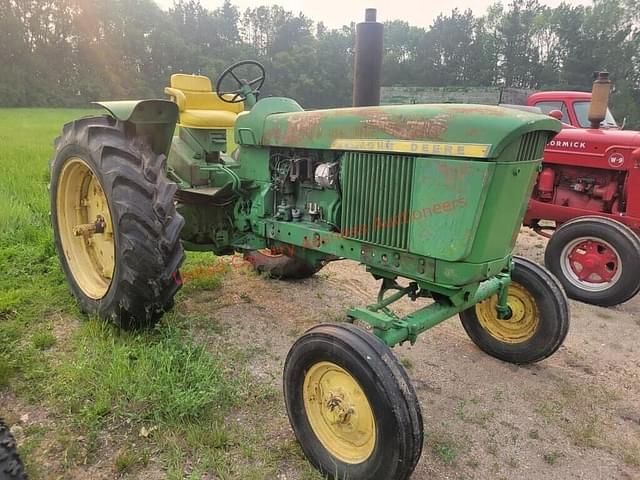 Image of John Deere 3010 equipment image 4