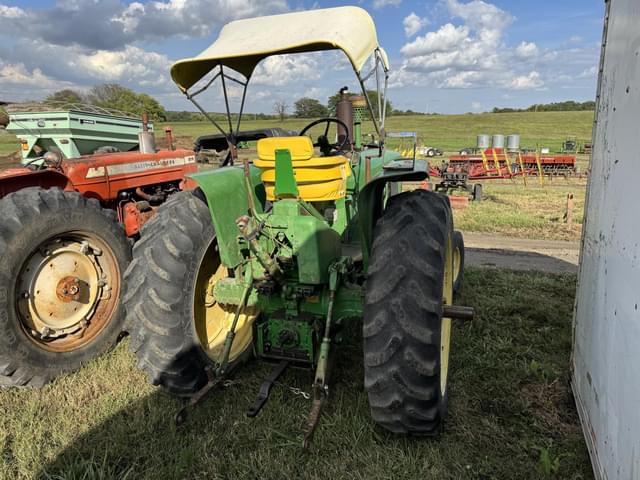 Image of John Deere 3010 equipment image 2
