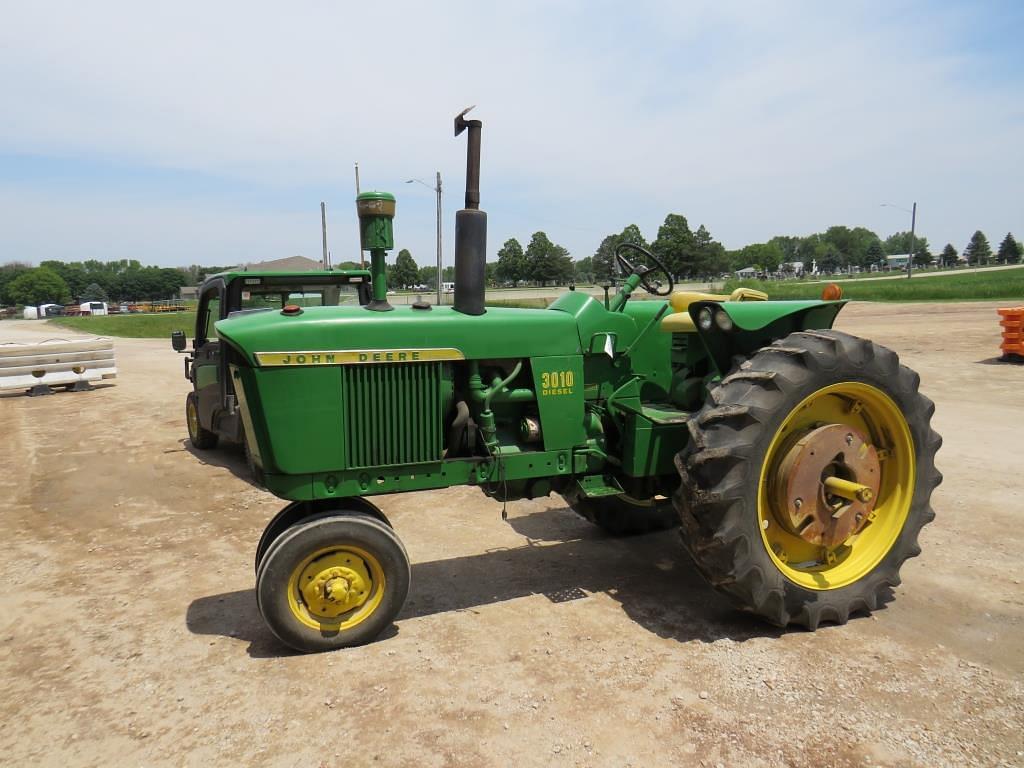 Image of John Deere 3010 Primary image