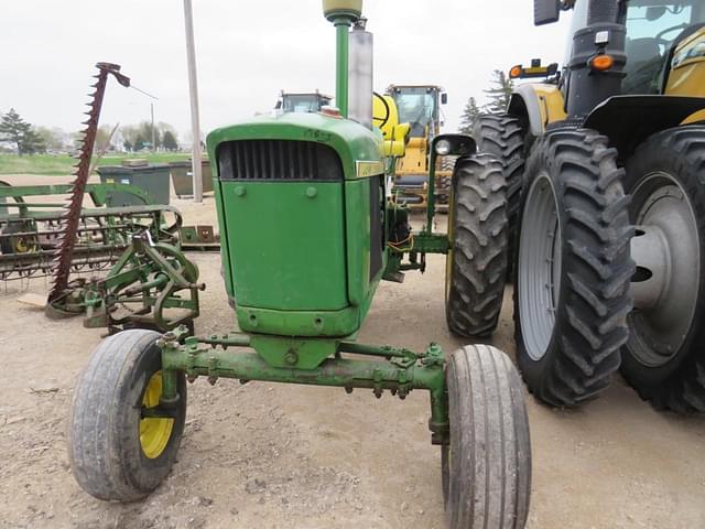 Image of John Deere 3010 equipment image 1