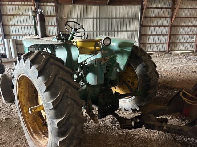 Image of John Deere 3010 equipment image 1