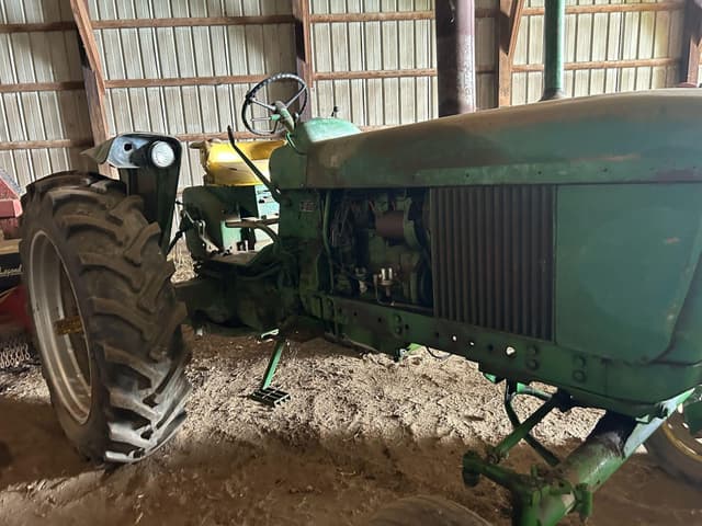 Image of John Deere 3010 equipment image 2