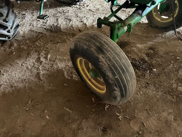 Image of John Deere 3010 equipment image 3