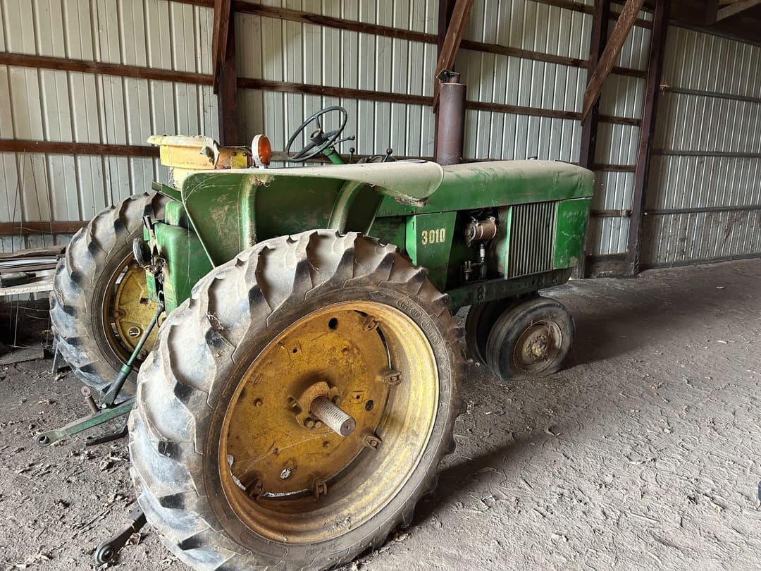 Image of John Deere 3010 Primary image