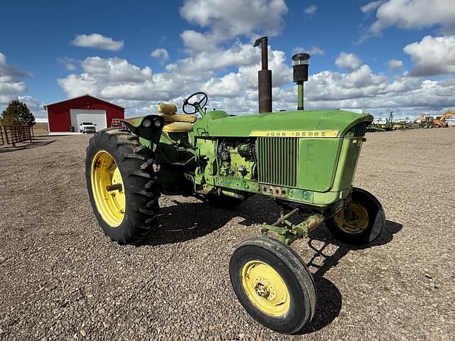 Image of John Deere 3010 equipment image 3