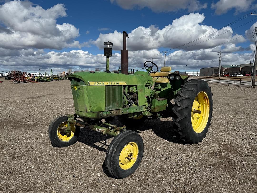 Image of John Deere 3010 Primary image