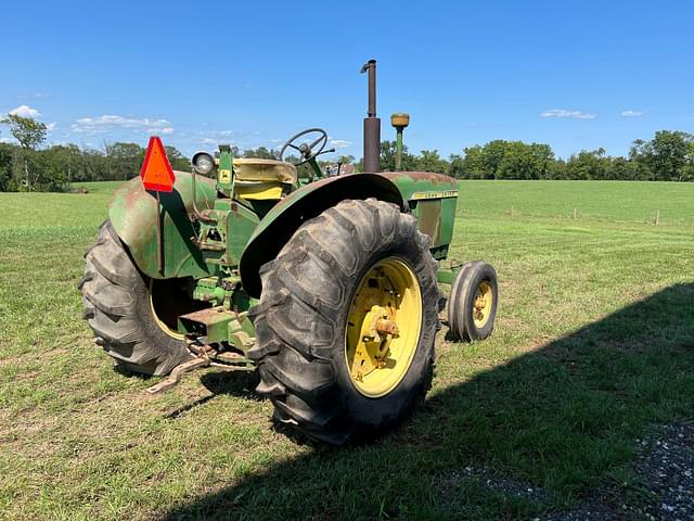 Image of John Deere 3010 equipment image 3