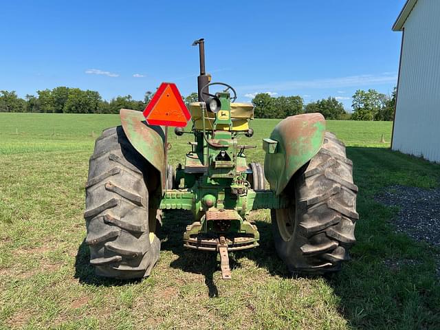 Image of John Deere 3010 equipment image 2