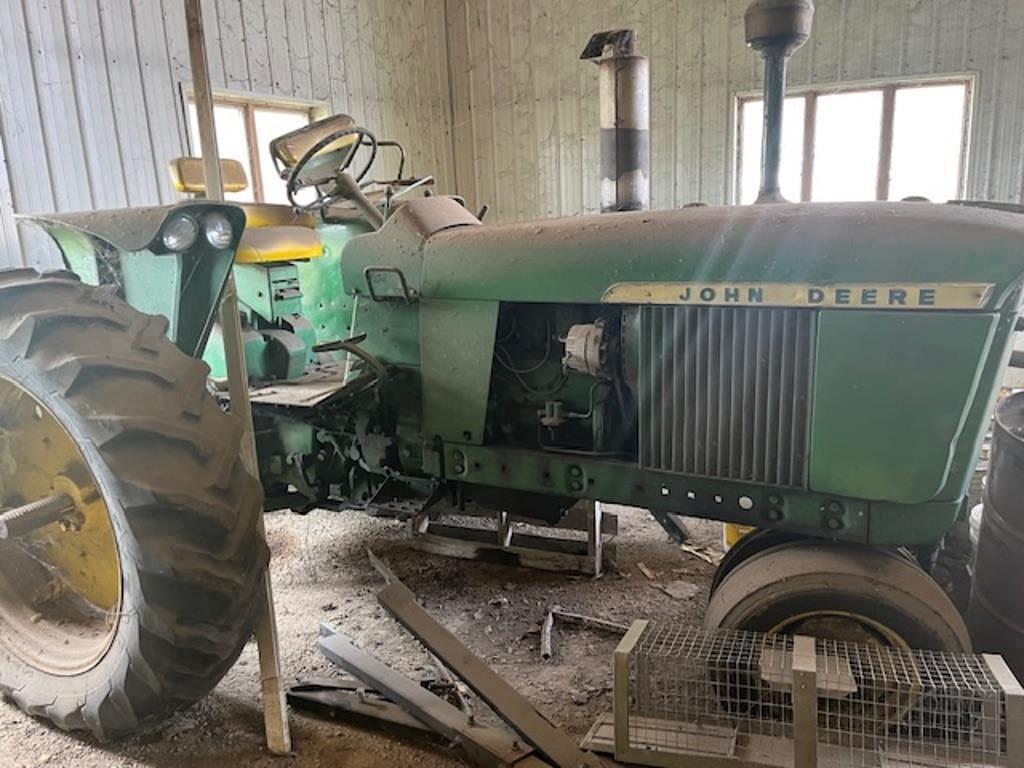 Image of John Deere 3010 Primary image