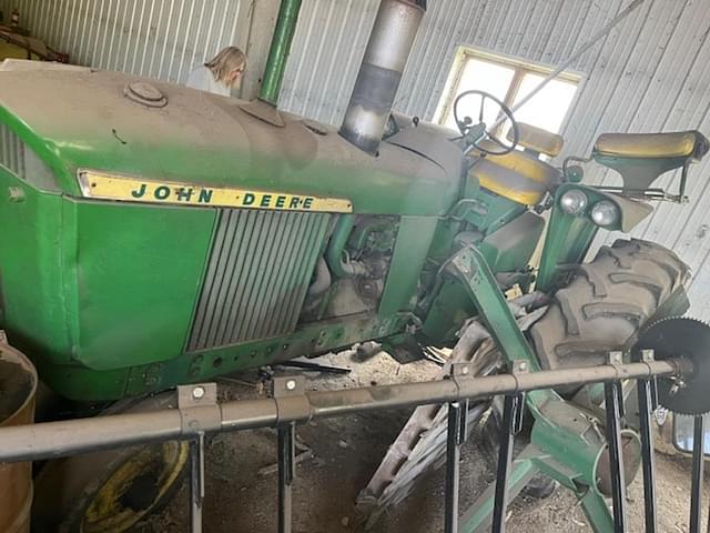 Image of John Deere 3010 equipment image 3