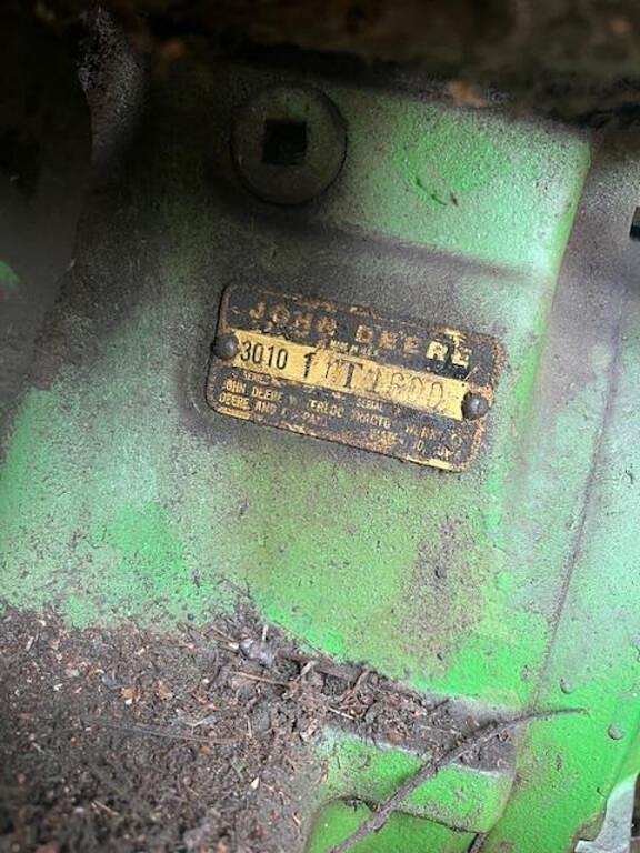Image of John Deere 3010 equipment image 4