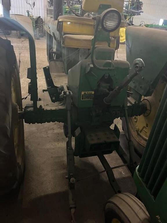 Image of John Deere 3010 Image 1