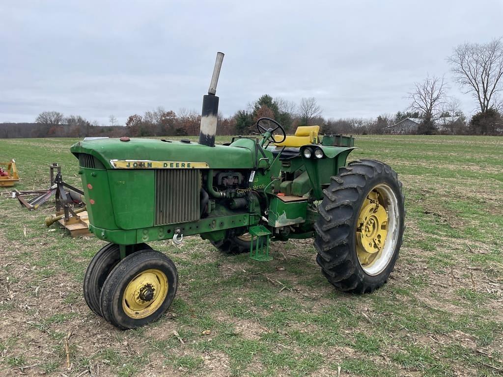 Image of John Deere 3010 Primary image