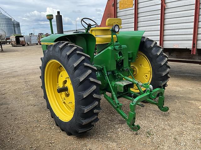 Image of John Deere 3010 equipment image 2