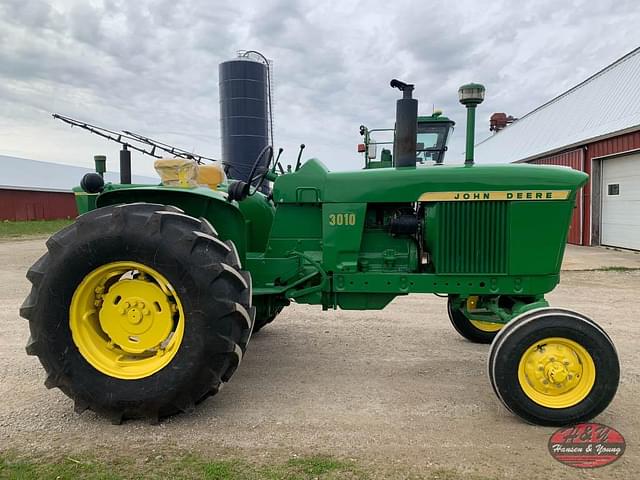 Image of John Deere 3010 equipment image 2