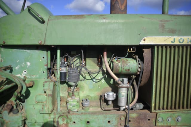 Image of John Deere 3010 equipment image 2