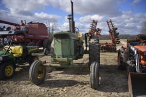 John Deere 3010 Image