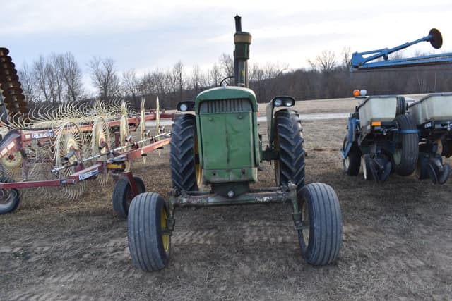 Image of John Deere 3010 equipment image 1