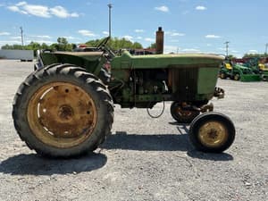 John Deere 3010 Image