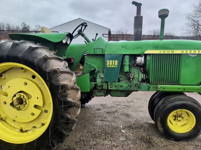 Image of John Deere 3010 equipment image 3