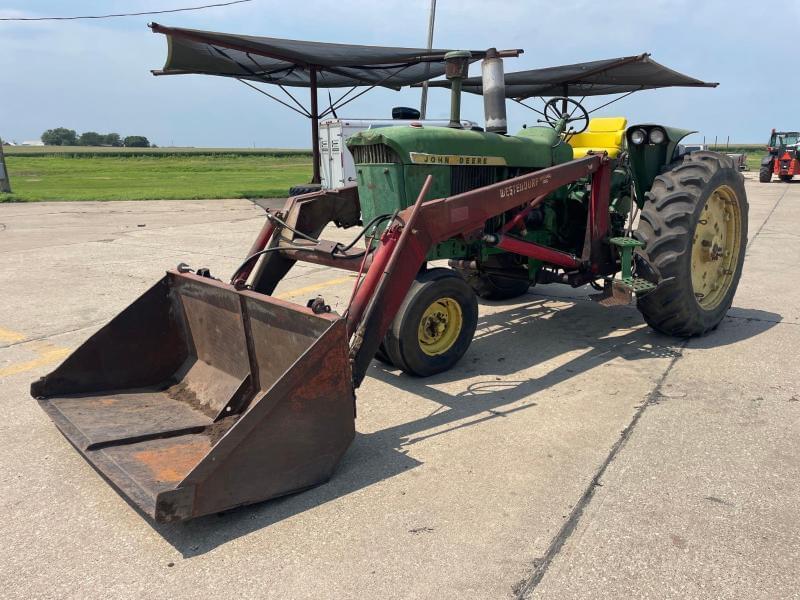 Image of John Deere 3010 Primary image