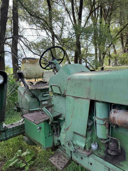 Image of John Deere 3010 equipment image 4