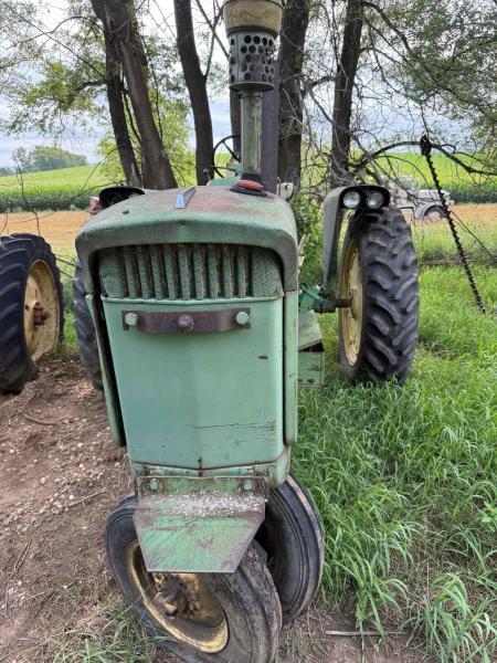 Image of John Deere 3010 equipment image 3
